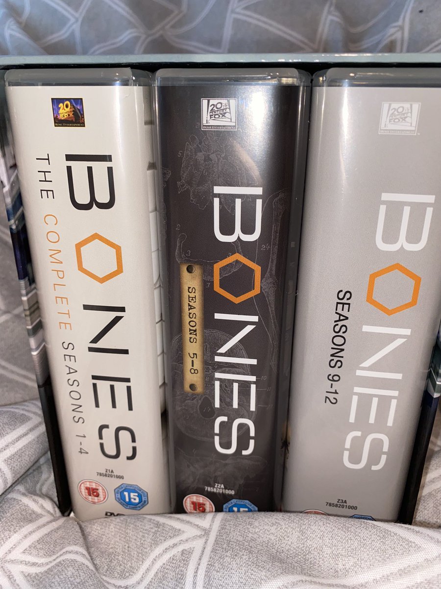 TVShowFanatic1's tweet photo. Bones: The Complete Seasons 1-12 Boxset. #Bones #BonesTVShow #BonesBoxset #TemperanceBrennan #SeeleyBooth #AngelaMontenegro #JackHodgins #CamilleSaroyan #LanceSweets @OfficialBONESTV @EmilyDeschanel #DavidBoreanaz @MichaelaConlin @TJThyne @TamaraTaylor @JohnFDaley https://t.co/Q66EZVwF2L