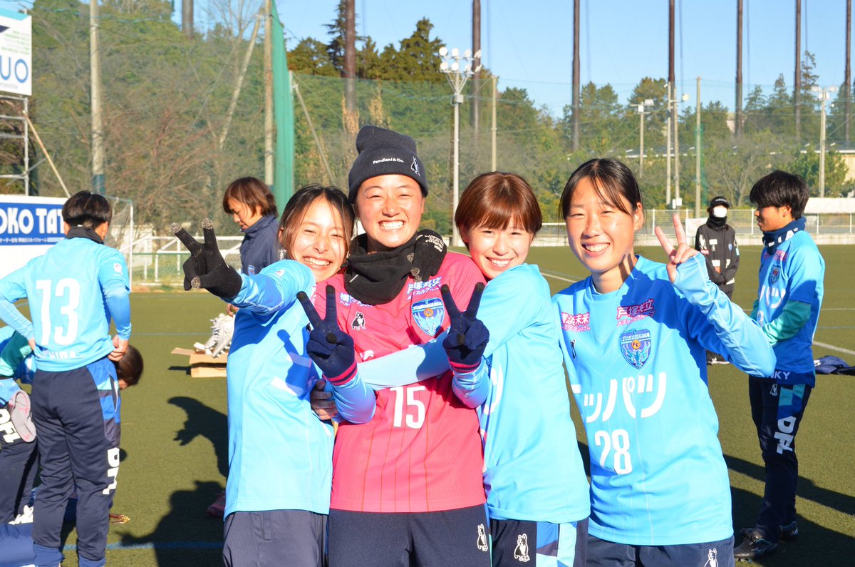 akari__2030's tweet photo. 2022シーズン、沢山の応援ありがとうございました！

来シーズンに向けてゆっくり休みながらも準備していきます❤️‍🔥

#yfcseagulls 
#yokohamafc https://t.co/1qU5QxX9L3