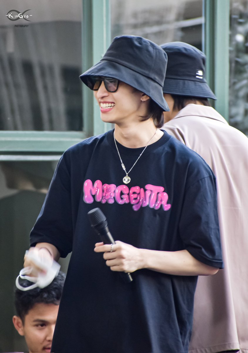 KinGyo_PlaThonG's tweet photo. - 241222 -

MaGenTa Boy 💖

@Noeul_lee6
#Noeulnuttarat
#MagentaBoy
#BossnoeulxUDTOWN #ChristmasUDTOWN #UDTOWN https://t.co/zA0lKAq2rn