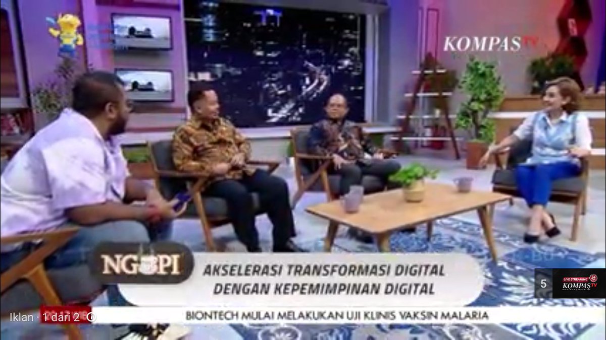 Rega20211's tweet photo. MIRIS &amp; IRONIS klu Pemangku Jabatan di Negri ini tidak mnyadari BADAI TEKHNOLOGI
Rakyat di Kampung sprti kami saja sbg-an besar mnyadarinya sbg PINTU GERBANG utk meraih KEMAJUAN

Apa mau slamanya mnjadi Negara Brkembang, smentara POTENSI SDM &amp; SDAnya brlimpah???
Yuuk Blajar Sadar https://t.co/qb2lhpzRtH
