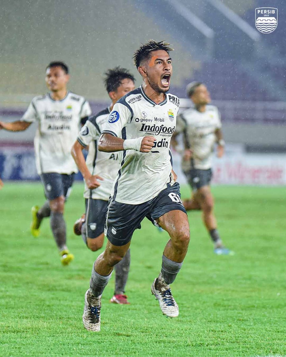 persib's tweet photo. Daisuke Caumanday Sato 🇵🇭 

#PERSIB https://t.co/v8qxsecKzM