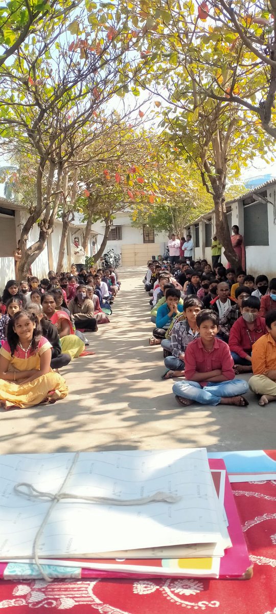 SRIKAKULMPOLICE's tweet photo. Srikakulam #AHTU Police along with Child line department conducted #awareness program at Nalanda high school on #HumanTrafficking, #Childissues.
Also conducted #rescue program at Srikakulam 1 town PS limits and rescued TWO adolescent labour.
@APPOLICE100
@dgpapofficial https://t.co/ibpvlurEPa