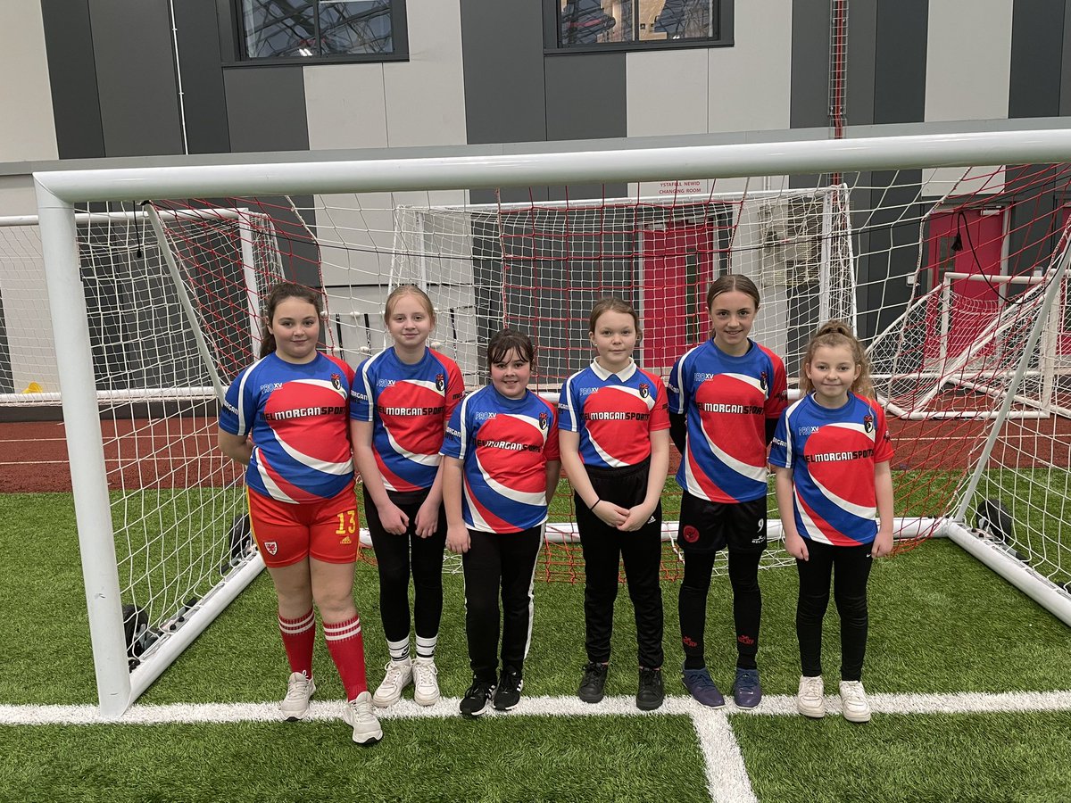 CwmPrimary's tweet photo. A great performance by our girls football team on Wednesday at the @GameOnWales tournament. Winning 8 and drawing 2. Small school, big performance. #TeamCwm #healthy π΄π΅βͺοΈ https://t.co/RFE6TPpdQe