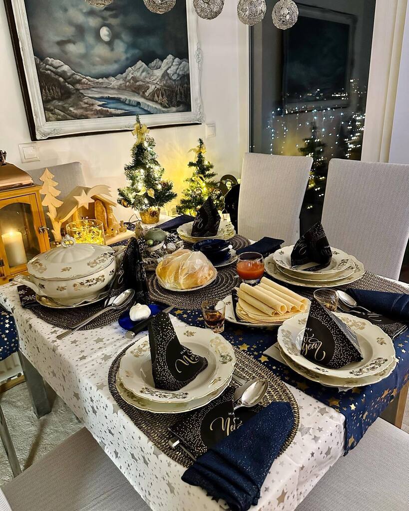 michalkotoc's tweet photo. Merry Christmas!🎄🎁 #merrychristmas #christmas #christmas2022 #vianoce #vianoce2022 #stedryden #stedryvecer #christmaseve #christmastradition #christmastraditions #slovak #slovakia #tradiacia #candles #tradition #bratislava #dinner #christmasdinner #christmasdecor #christmase… https://t.co/BYs6y3EztA
