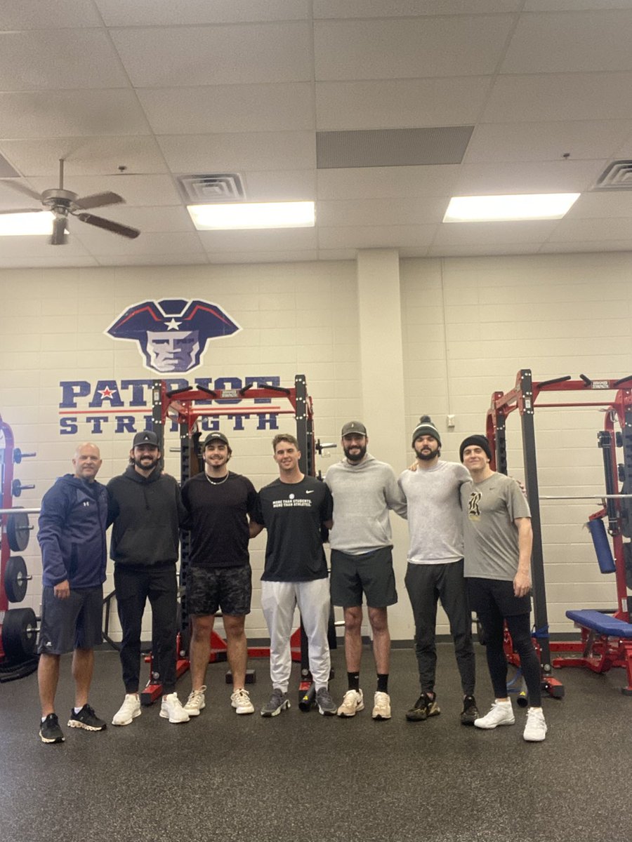 It was great to have these former ⁦<a href="/FloFalBaseball/">Florence Baseball</a>⁩ on campus ⁦<a href="/NWSCC_Baseball/">Northwest Shoals Patriots Baseball</a>⁩ today. Not a bad group of arms💪⁦ <a href="/Cole__Henry12/">Cole Henry</a>⁩ ⁦<a href="/Evan_Taylor22/">Evan Taylor</a>⁩ ⁦<a href="/GrantTay27/">Grant Taylor</a>⁩ ⁦<a href="/Henry12Cade/">Cade_Henry12</a>⁩ ⁦<a href="/casonhenry1/">Cason Henry</a>⁩ ⁦@langston_banks⁩