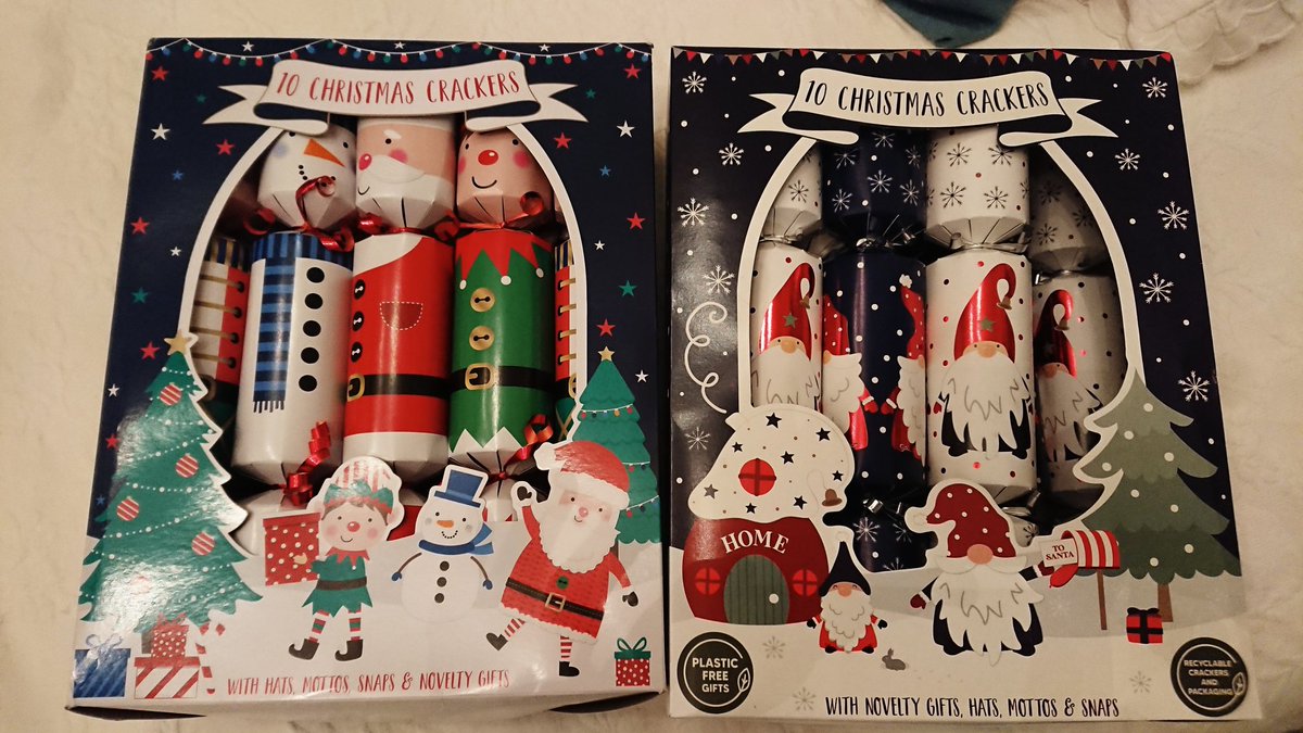Nella più autentica tradizione #occitana, pronti coi #Christmas crackers! 😂 🎄
