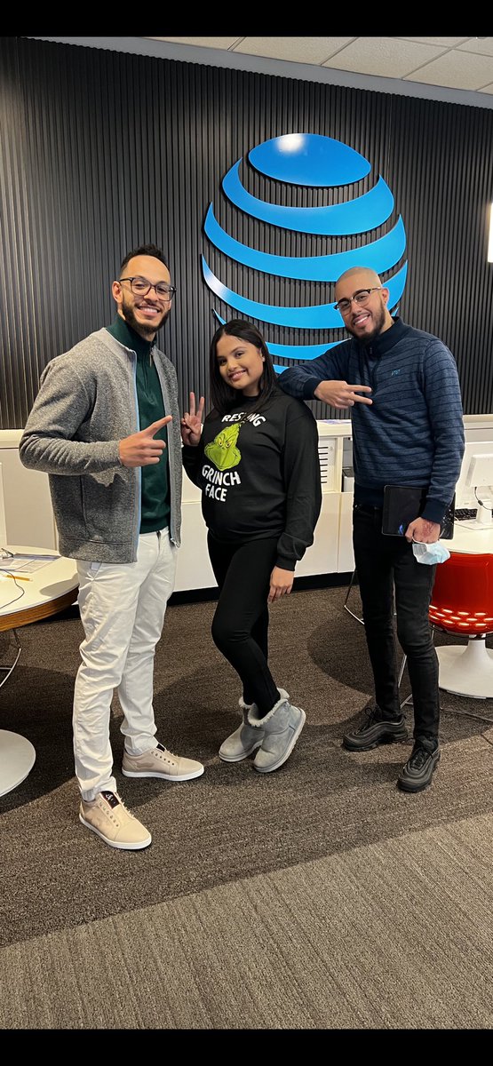 Happy Holidays, a very Merry Christmas and a healthy Happy New Year from Team MiddleTown ! <a href="/OneNYNJ/">OneNYNJ</a> <a href="/judy_cavalieri/">Judy Cavalieri</a> <a href="/klane0917/">Klane</a> <a href="/marcellobenny/">Benjamin Marcello</a>