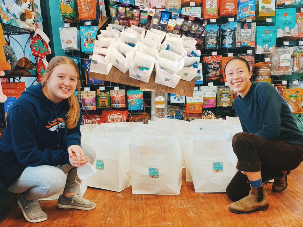 🤶🏻 ITS A CHRISTMAS MIRACLE !!! 🤶🏻 A kind person came in and sponsored the rest of our SPONSOR A PET TREE! 🌲 This person 22 Prairie Paws Animal Shelter PETS!! She got everything on their XMAS lists! ♥️♥️ A wonderful reminder that this world is still full of kindness!