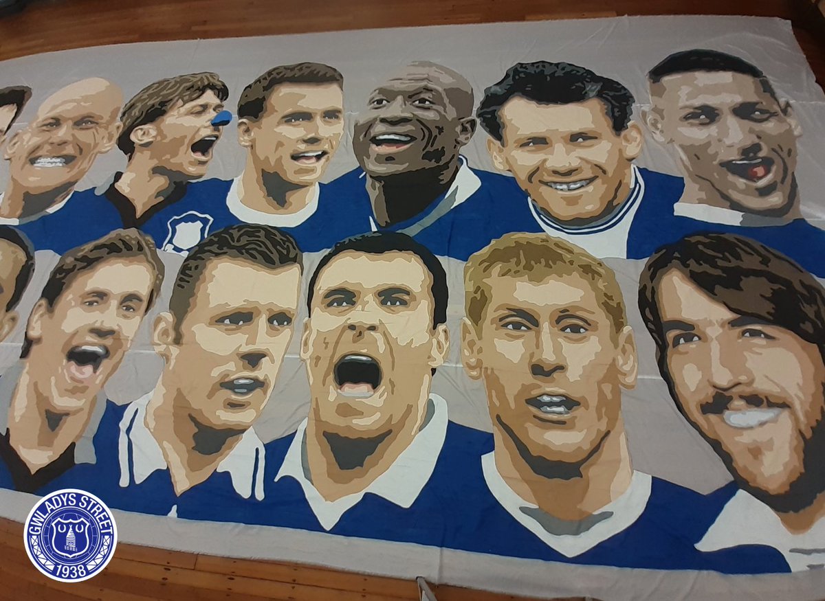 Quick preview of the new banner that's been hand painted to celebrate various Cult Heroes that have represented the Club down the years, covering over five decades. It will be on display in the Gwladys Street before the match on Boxing Day.