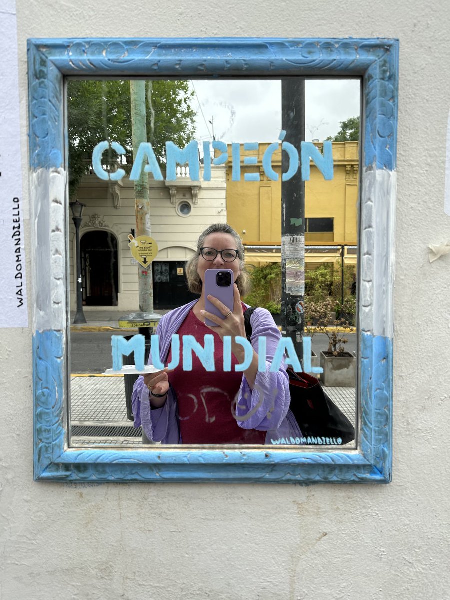 Erin Mee tweet media