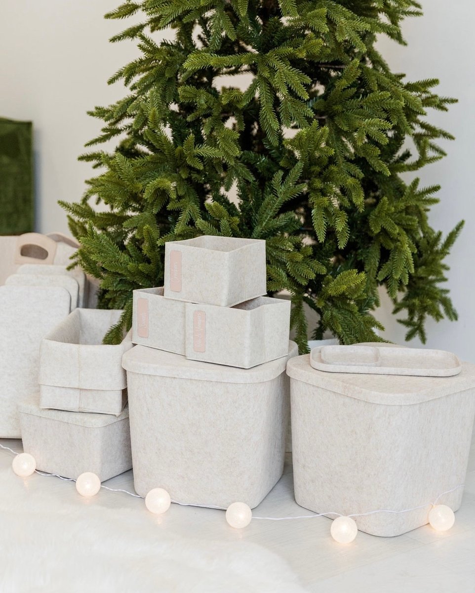 SortJoy's tweet photo. One more sleep ‘til… ♥️🦌🎁

#holidayseason #holidaydecor #mindfulgiving #clutterfreeholiday #neutralchristmas https://t.co/cQ3xIlYMsQ