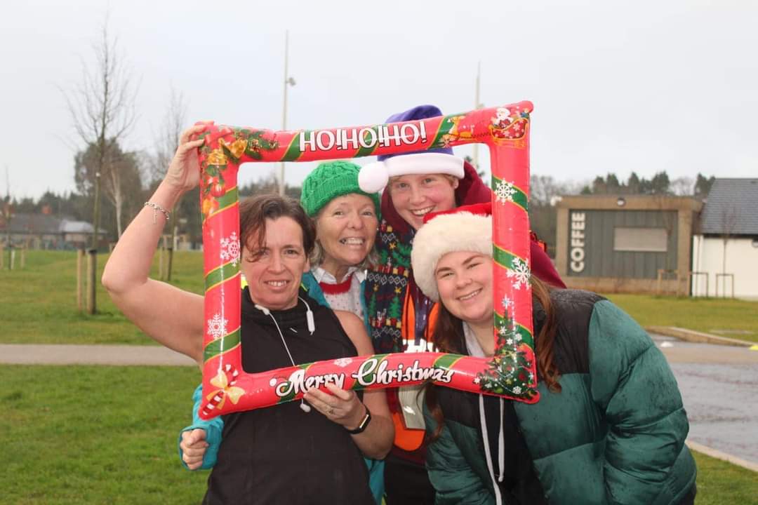 Ollly66's tweet photo. @parkrunIE Fab festivities this morning at @Goreyparkrun 🎅🎅🎅 #loveparkrun https://t.co/b38RfNLlQJ