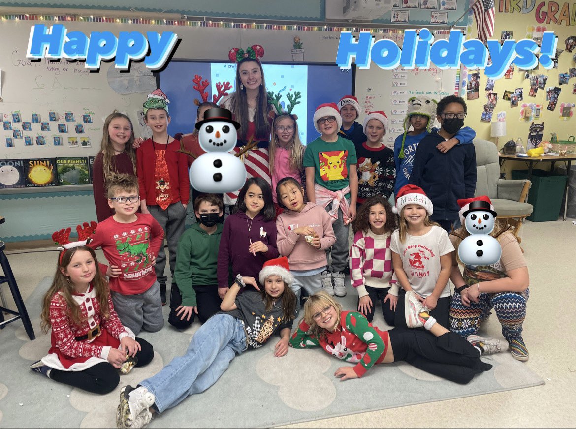 MissGoldbergCB's tweet photo. Oh what fun it is to be a 3rd grader the week before winter break! Happy holidays! ☃️ https://t.co/b8LYmvkLuu