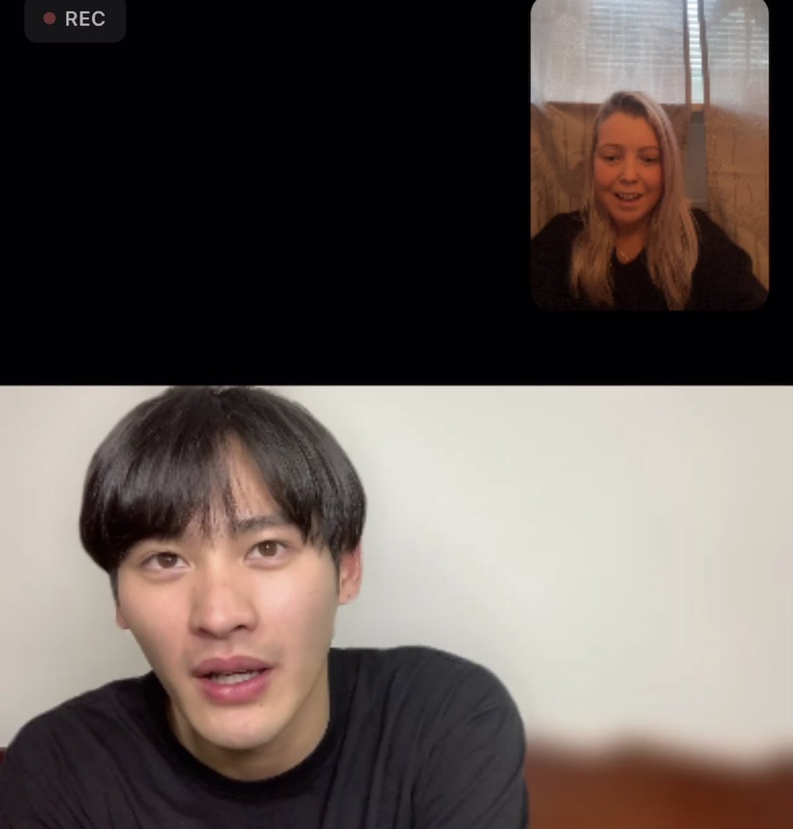 Swedenwaanjai's tweet photo. thinking back to some weeks ago when I spoke with @numberx9th 🙈
He got such a sweet voice and angel smile.
He makes me so happy 😻
thank you P.Kao for being the amazing and lovely guy that you are. I love and adore you so much 😽❤️
#KAOVDOCALL #number_9th https://t.co/hp6uEFPRul