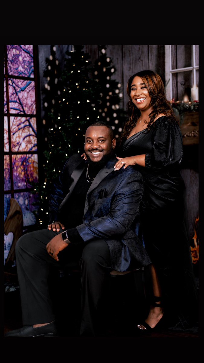 DMommz's tweet photo. The gift of God is more than enough 🪄 Happy Holidays from the Walcotts ❤️🎉 https://t.co/TaJJeWii0K