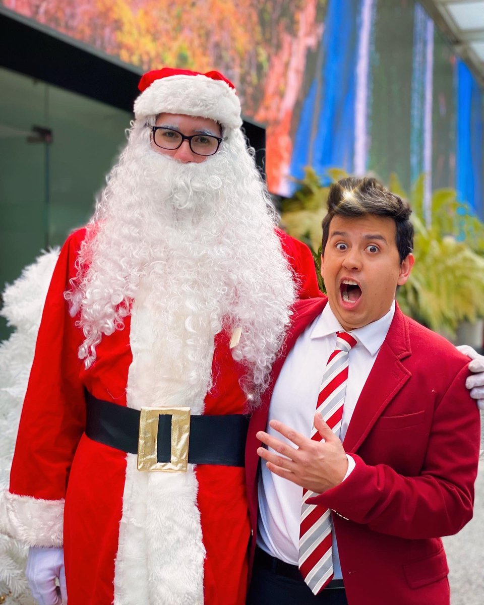 ExcelenteS_ALV's tweet photo. Esta tarde tendremos un invitado muy especial🎅🏻🎁❤️

⚡️🪅¡En unos momentos…Especial Navideño !🪅⚡️

🟢4:30pm 🇲🇽 por Canal @amastv +🔴

🔵🇬🇹 @AztecaGuate 🔵

😎 @chilero_david 
#TeamALV ⚡️
#FelizNochebuena #FelizNavidad #cristmas https://t.co/DRZu8cMF97