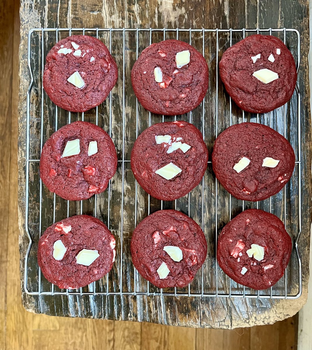 Emily Saladino tweet media