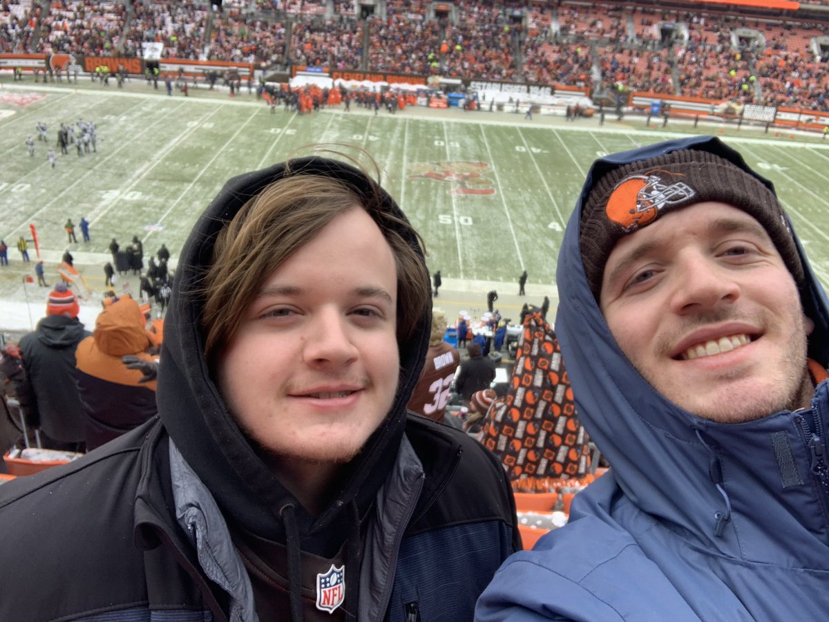 JayTCannon's tweet photo. Your move @Browns /therapists https://t.co/XyEsv3IxdY