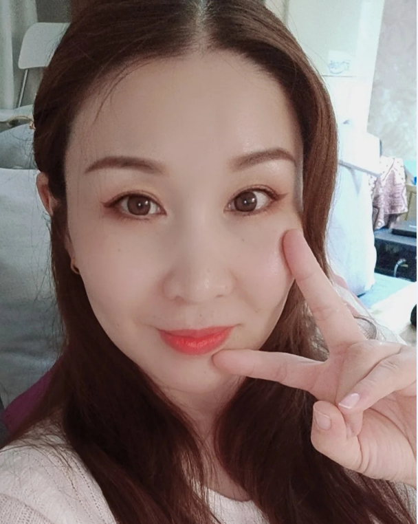 Garm8O's tweet photo. 今年的圣诞节你们都怎么过啊 和谁一起 如果没人 和我好么？🤭 https://t.co/cuJJtIXdLu
