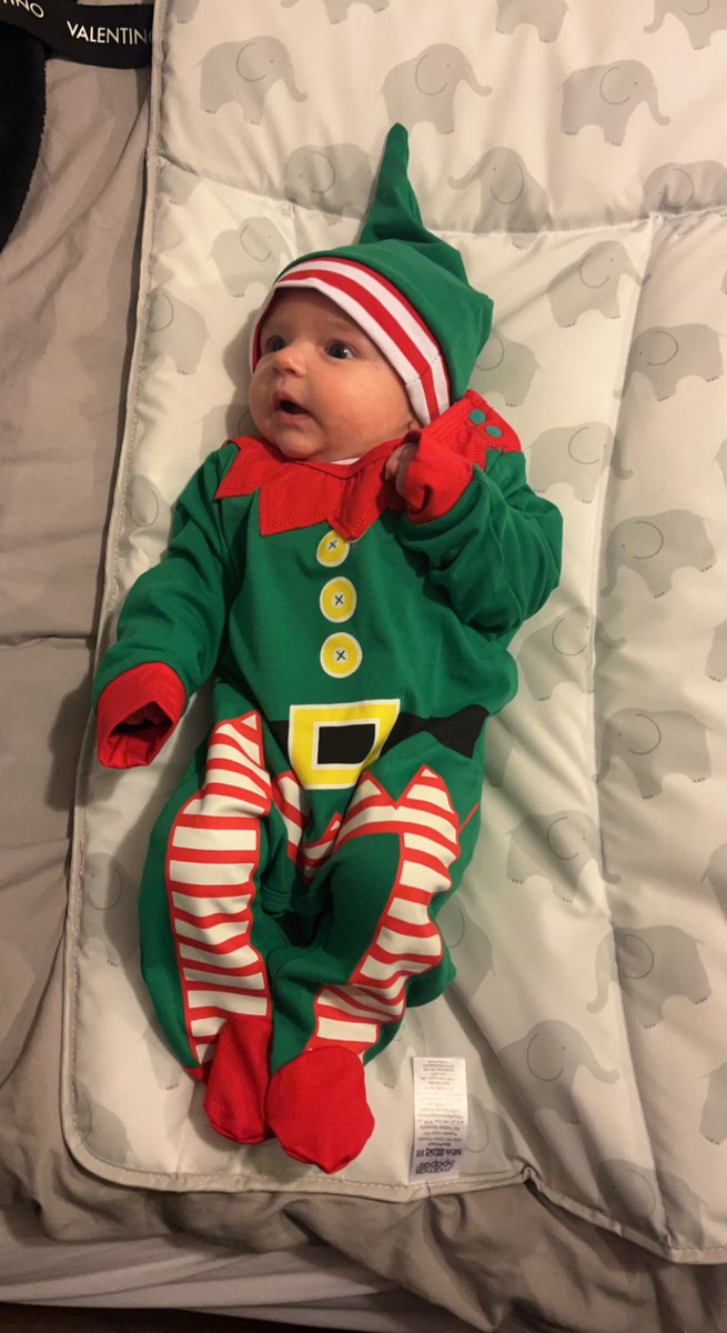 Merry Christmas to you all, from our little elf😍🙌🏻 <a href="/LaurenB1998x/">Lauren Bennett</a>