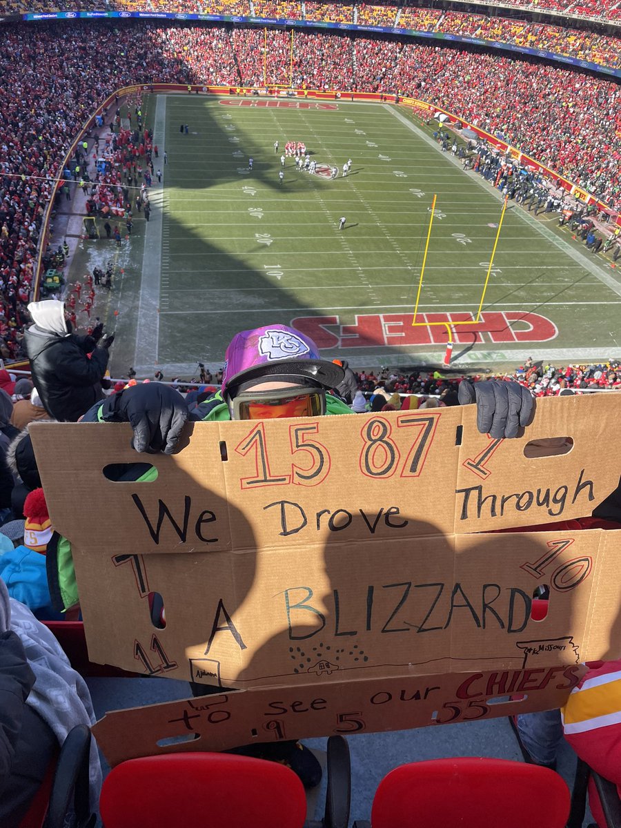 Bastrode's tweet photo. From Alabama to Missouri for a Christmas present!! #ChiefsKingdom https://t.co/NLkfcnZutE