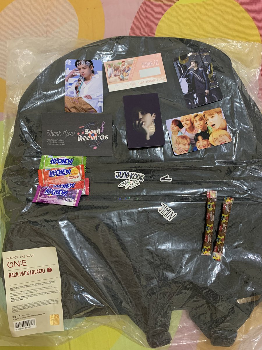 yeon_lexx's tweet photo. What a fast and smooth transaction I had with @soulrecordsph 💜 now ko lang sya na open but I’m so happy! 🥹 yay! Thank you so much po! Now lang ulit nakabili ng Merch because I banned myself for months 😅 yung stickers pa sakto my top 3 bias 🤧 https://t.co/APotsnKlaS