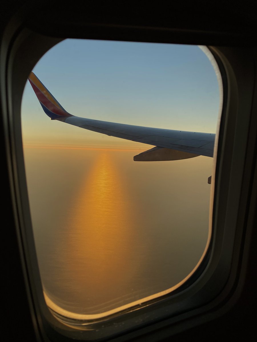 RomualdoGalarz's tweet photo. RT para Un 2023 lleno de viajes ☘️ https://t.co/w9NXgPI3Zw