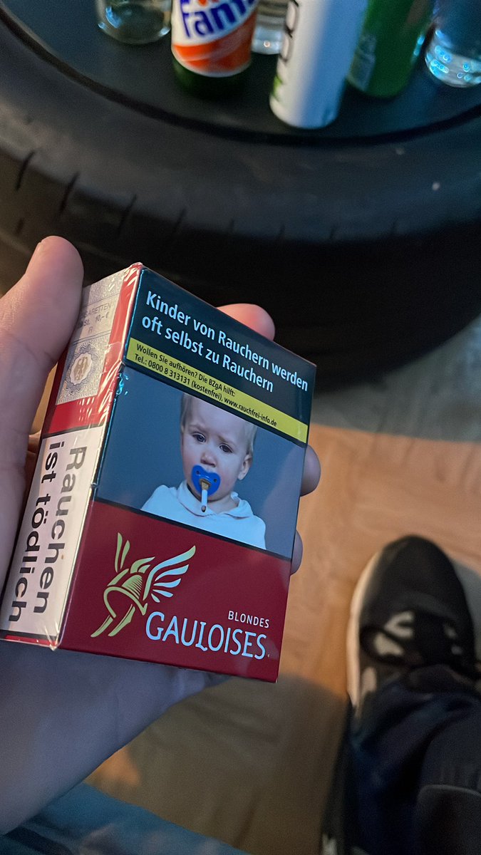 QuattroManni's tweet photo. #eligellaxmas immer gutes Geschenk, danke Oma https://t.co/Y93zTP0jDp