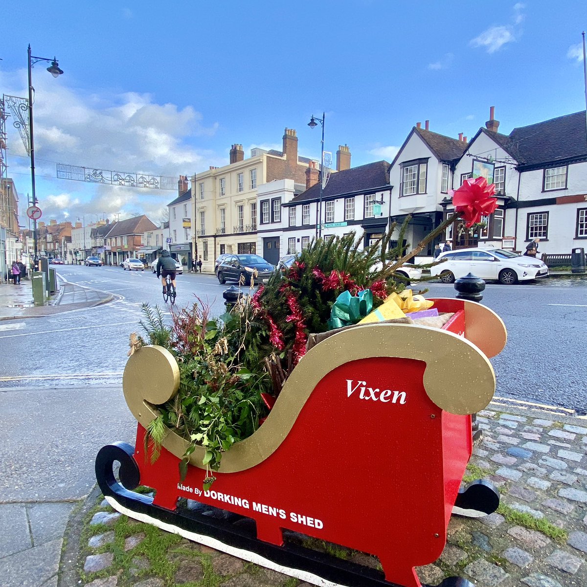 HelloDorking's tweet photo. Do you love Dorking? Are you looking for a new role where you can shape a successful town centre and support Dorking businesses? Dorking Town Partnership are seeking a Manager of the Dorking BID and are welcoming applications by 14th January 2023. Visit: https://t.co/6TtJs4LvNq. https://t.co/B059Z7oMle