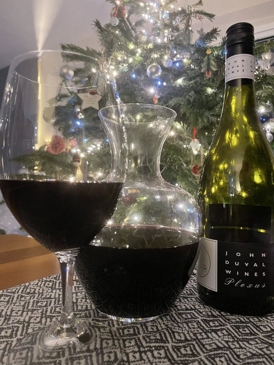 Speakeasy Club 🐧 tweet media