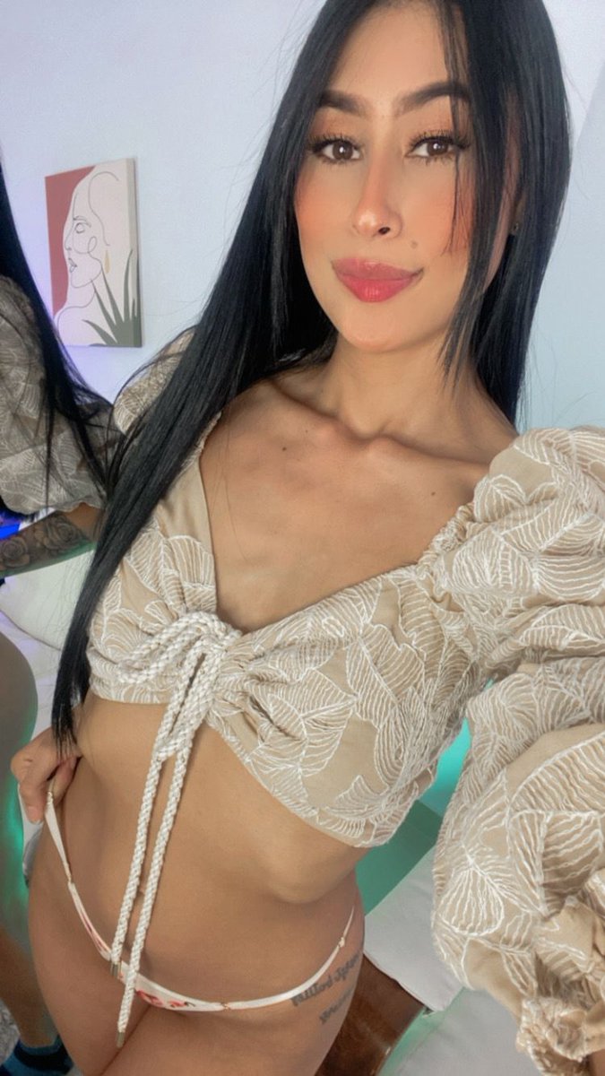 AliceModel5's tweet photo. ✨ 🔥 🖤 I feel so sexy!! Come to my room  ✨ 🔥 🖤 https://t.co/Fr2bBCcxpz

@ManyVids

#latina #manyvids #sexy #hot #live #stream  #live #wcmodel #Skinny https://t.co/KXbCq3XYBV