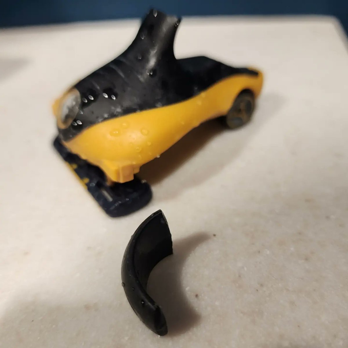 TheShavingEdge's tweet photo. Well this just happened ... RIP to my Headblade Sport

#headblade #headbladesport #ripheadbladesport #headshave https://t.co/DiuEdkuOnk