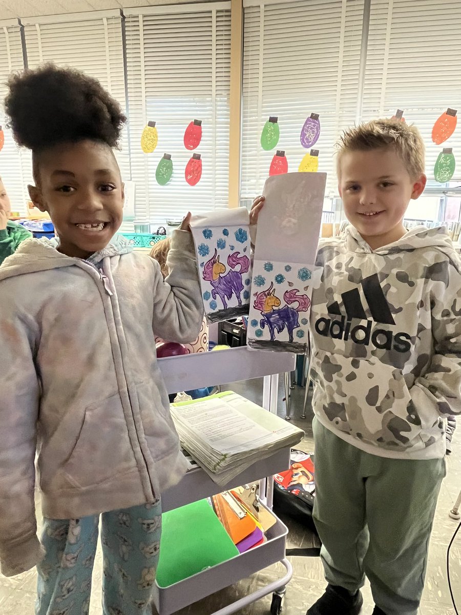 MrsNeffBCPS's tweet photo. “Let’s make our pictures look like twins!”

We often forget that it’s the little things that bring our children together ❤️. https://t.co/7nZMTgeKuD