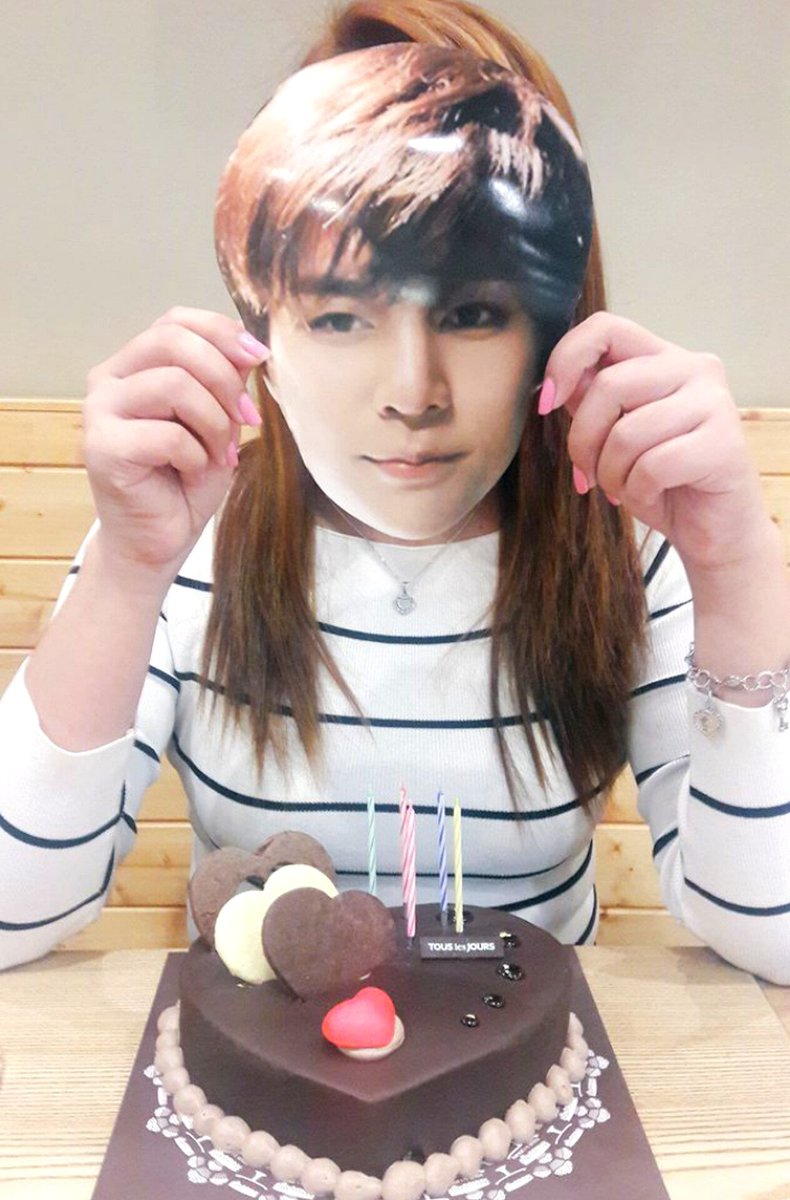 daddyoungho's tweet photo. Just a simple throwback. This was how I started and will still be in the next few years. ♥
#9YearsWithJohnny #쟈니 https://t.co/5jUbLW5U1C