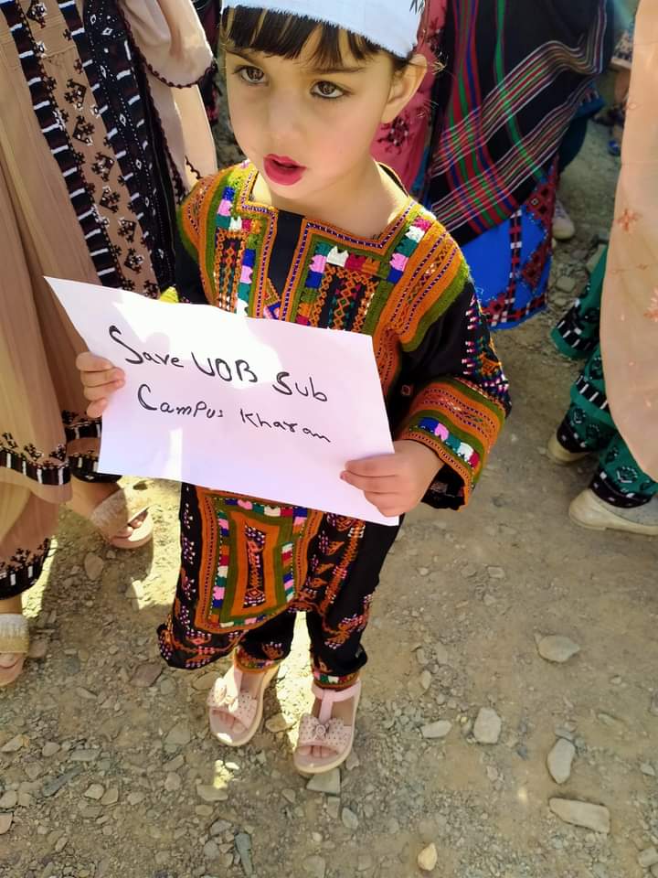 hanulBloch's tweet photo. #SaveUOBSubCampusKharan 
#SaveUOBSubCampusKharan https://t.co/qVIHcn4WQI