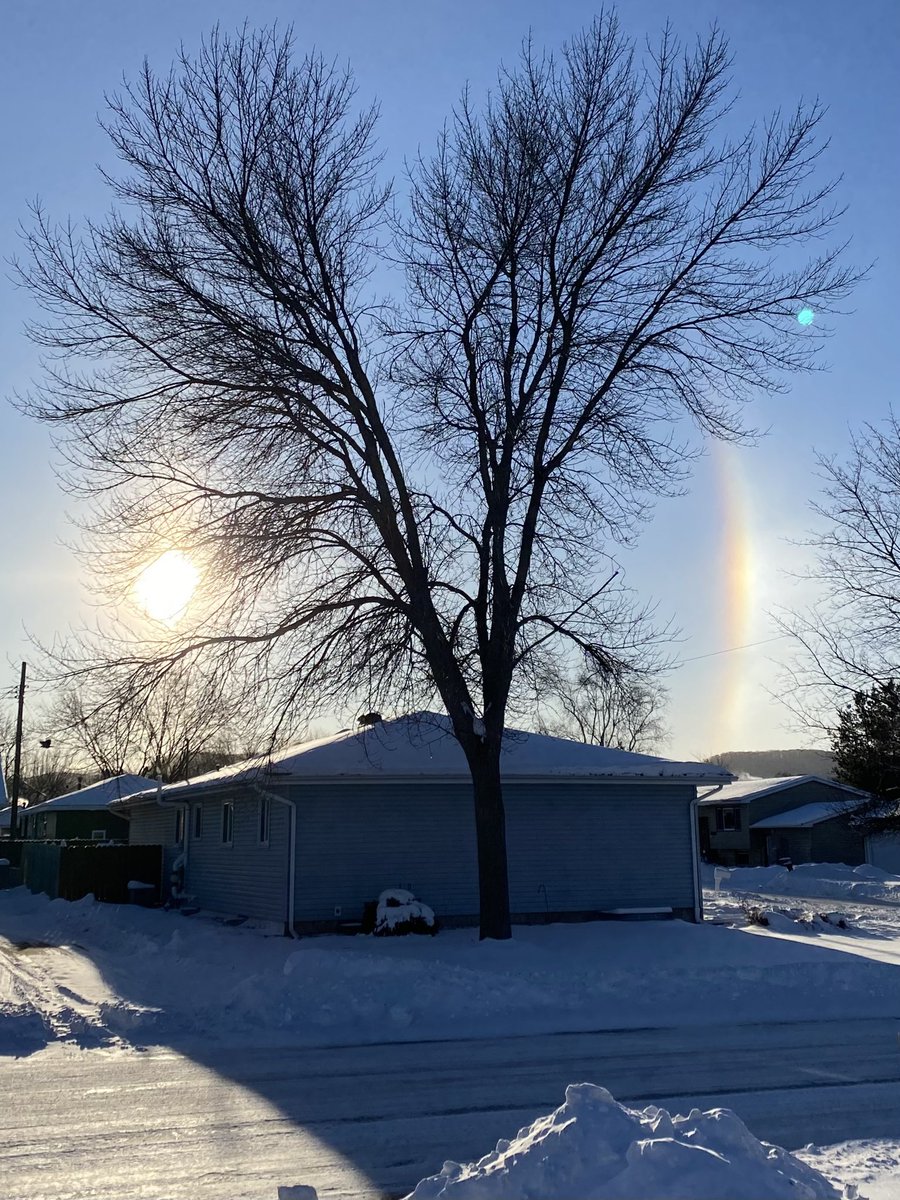 Heckuva sun dog in Winona, MN this morning. #mnwx