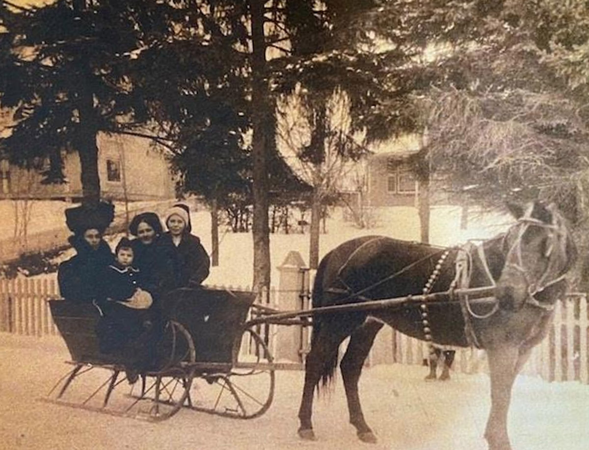 Happy Holidays from the On This Spot team! 

Thank you to all our partners and members for your support. We couldn't do this without you! May your holiday be filled with the love and warmth of family and friends! ☃ 🎄