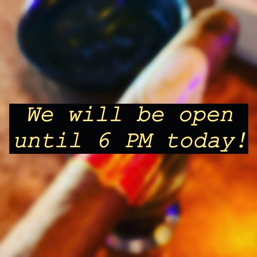 Come get your last-minute gifts! We will be closed Christmas Day. #merrychristmas #springstreetcigarstupelo instagr.am/p/CmjeCq0OBGn/