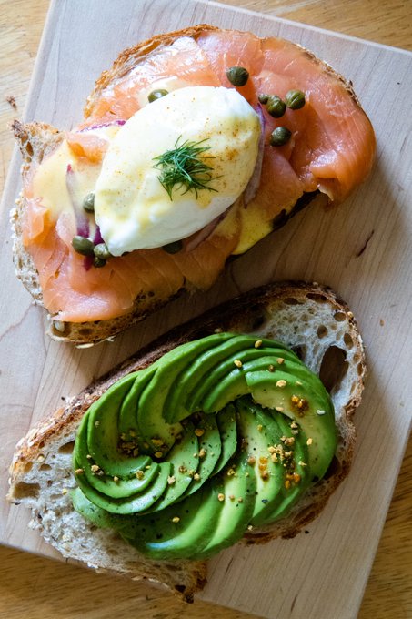 gil49504445's tweet photo. Avocado on bread with smoked salmon,boiled egg and capers. Good morning ❤️ https://t.co/2FQNJ0J1q4