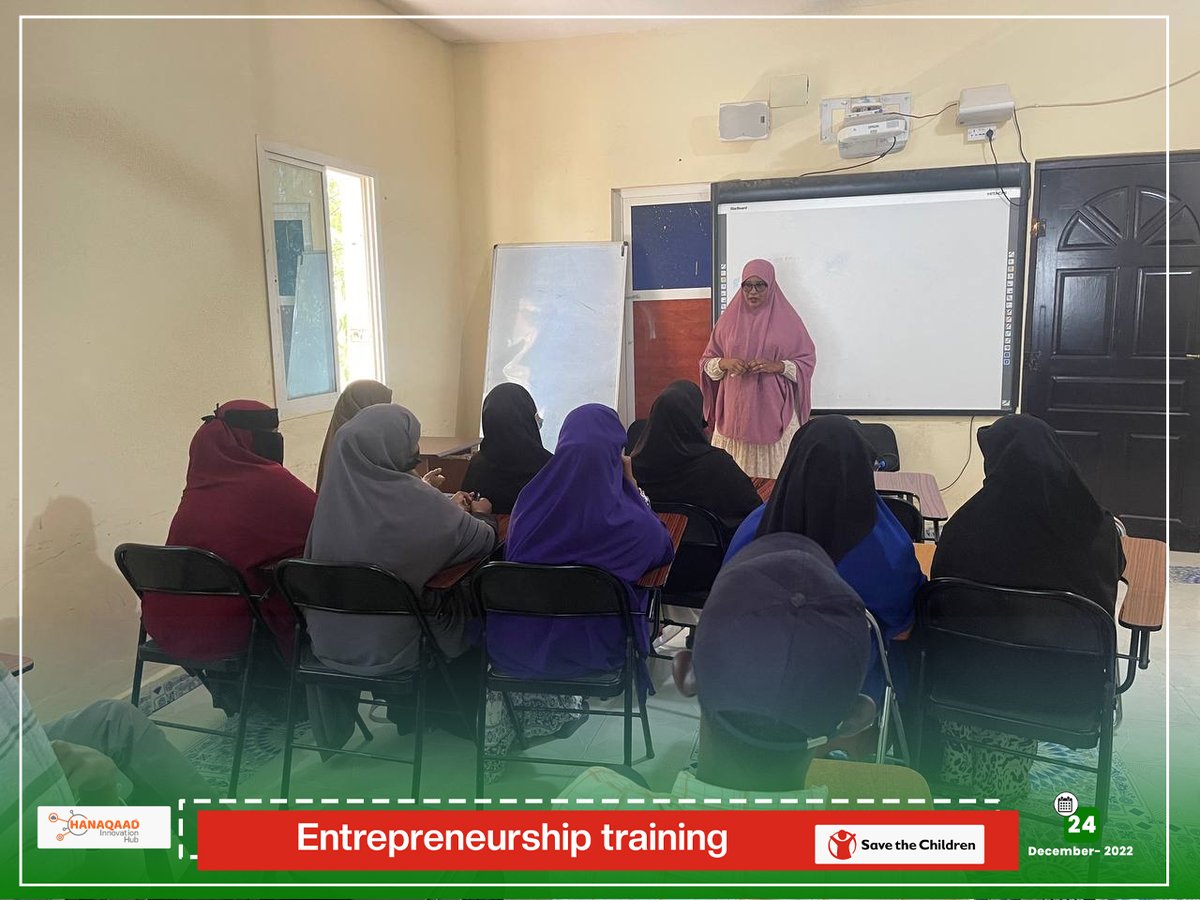 hanaqaadhub's tweet photo. In collaboration with Save the children, our entrepreneurship training program is going well in week three. This is a structured program that aims to equip youth with the necessary skillset and mindset for identifying and launching new business ventures. https://t.co/1Rm8Aq70Gi