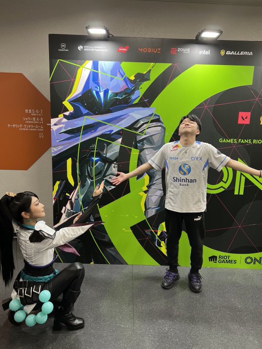 Twitterのコスプレ画像17