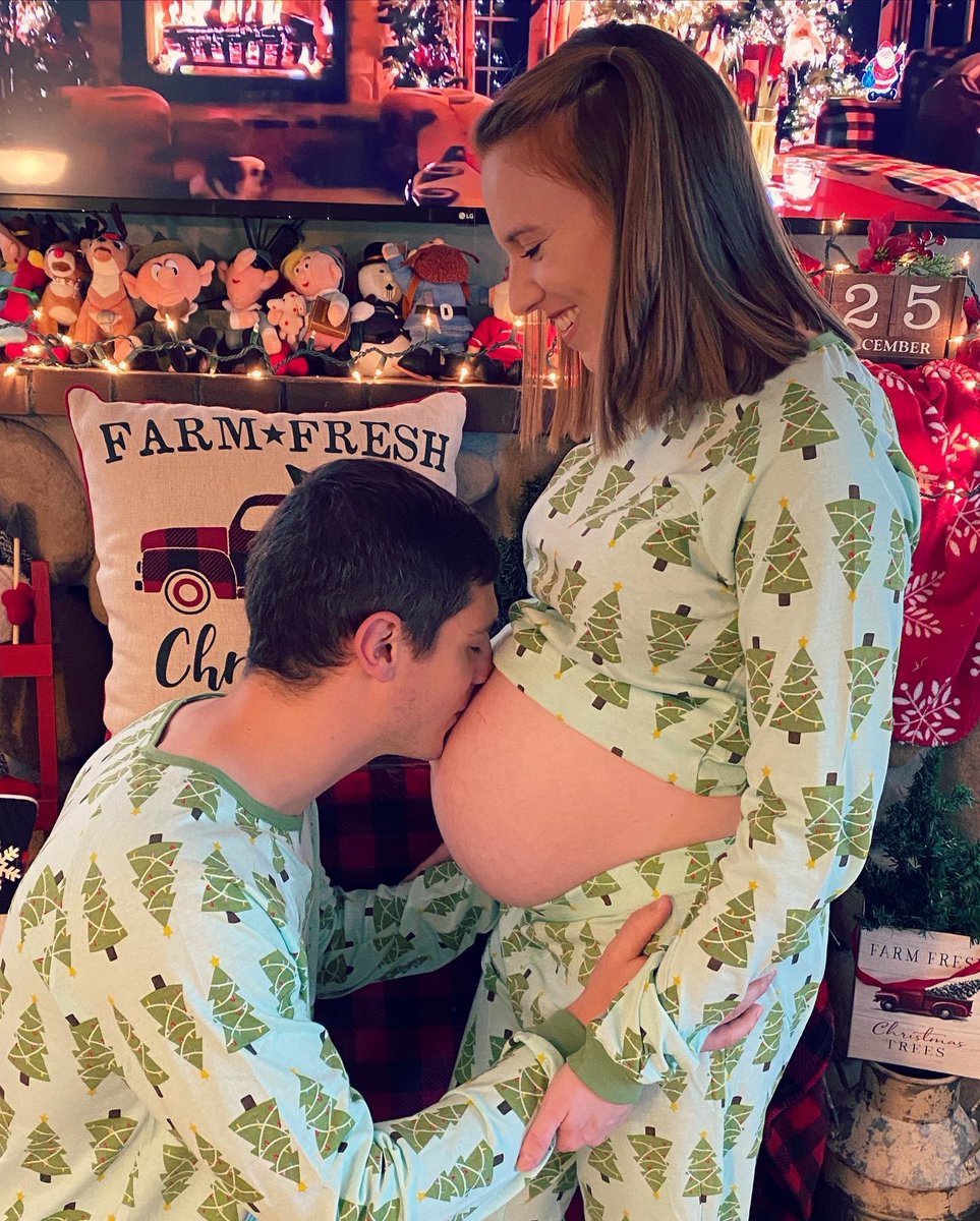 Merry Christmas Eve, Twitter 🎄🎁🎅🏻