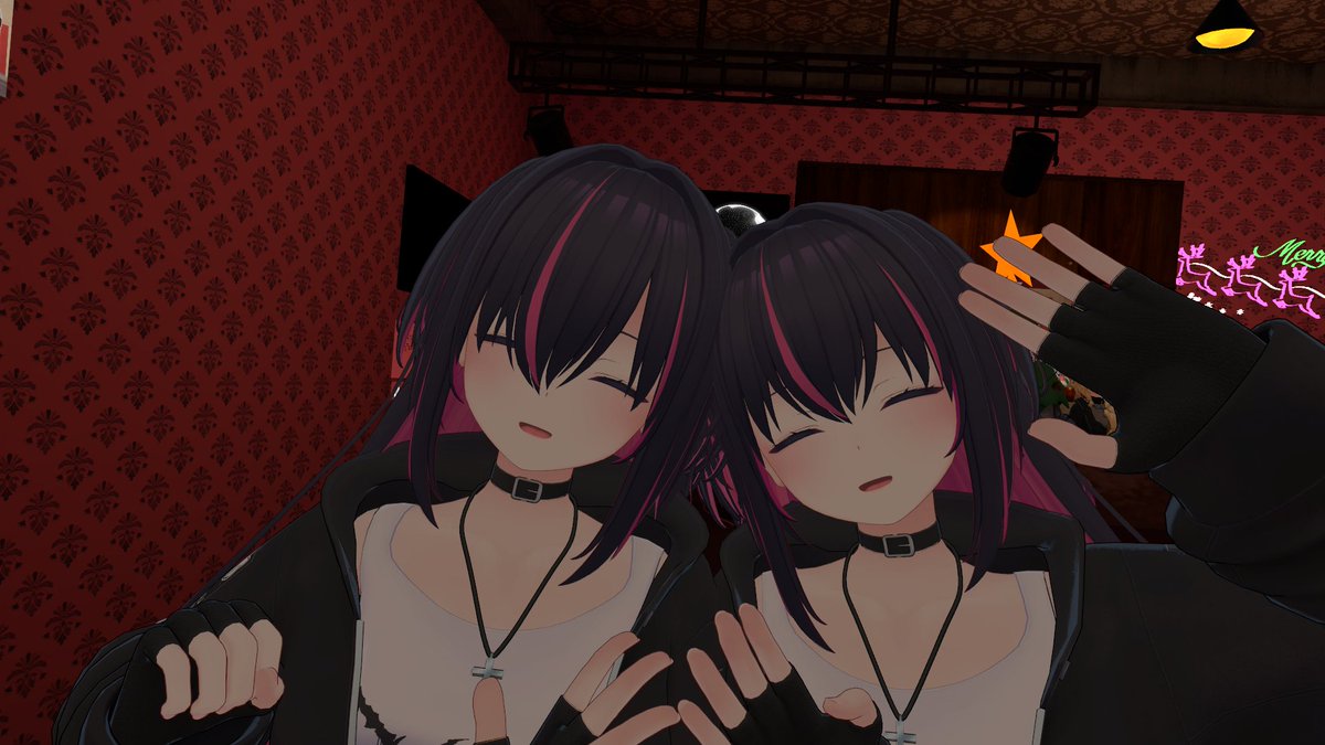 1535korabo02's tweet photo. マイニュー!からのビフォーアフター!
もっちぃさんと白神さんとツーショ!
今度は三人で撮りましょ!
#VRTChat https://t.co/YkRkTGNo09