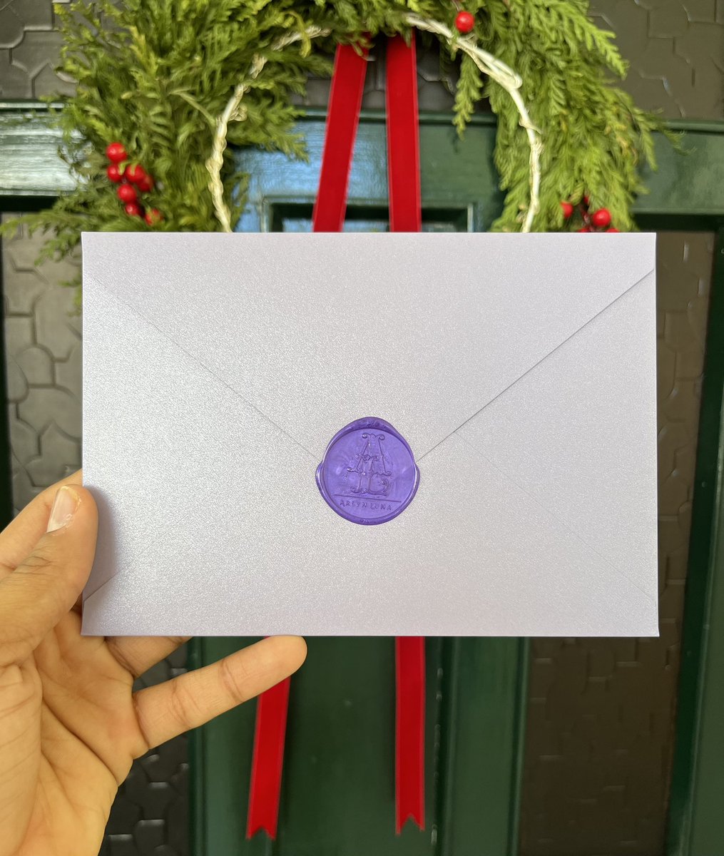 arlyynluna's tweet image. #ArlynsXmasGifts vol. 7 x @Los_Plebeyos 

#veryperi #pantone2022