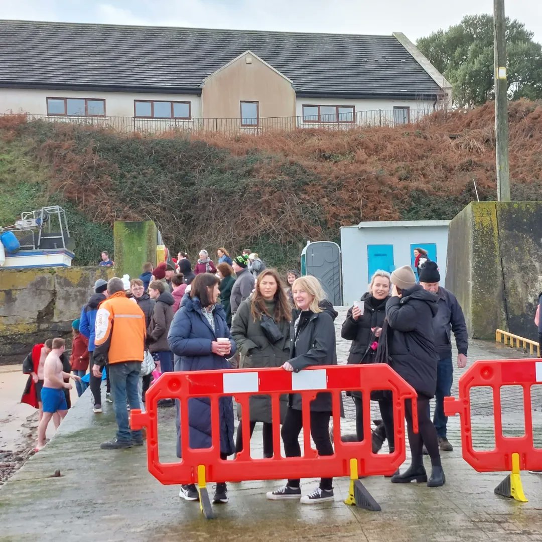 A massive thank you to everyone who took part in or helped out with the Dip at the Slip this year.👍