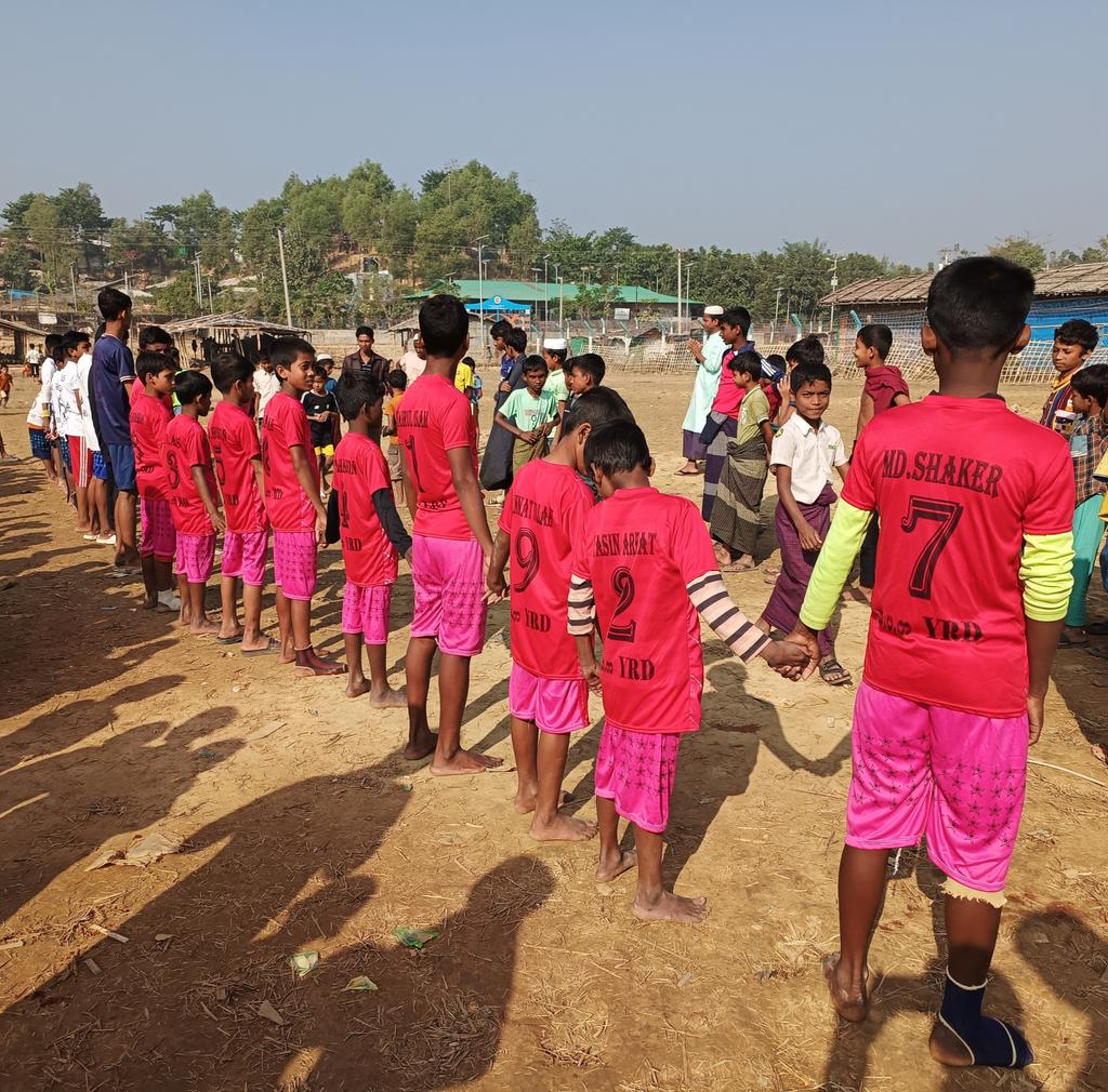 ForkhadMohammad's tweet photo. Some of the views of today's match!

Red vs White

We Youths for Rohingya Development ( YRD) is working not only to provide Formal Education but also to reduce the stress from Rohingya children by giving football matches.

#YRD
#RedvsWhite
#Formaleducation
#yrd https://t.co/9MM8tIrP6h