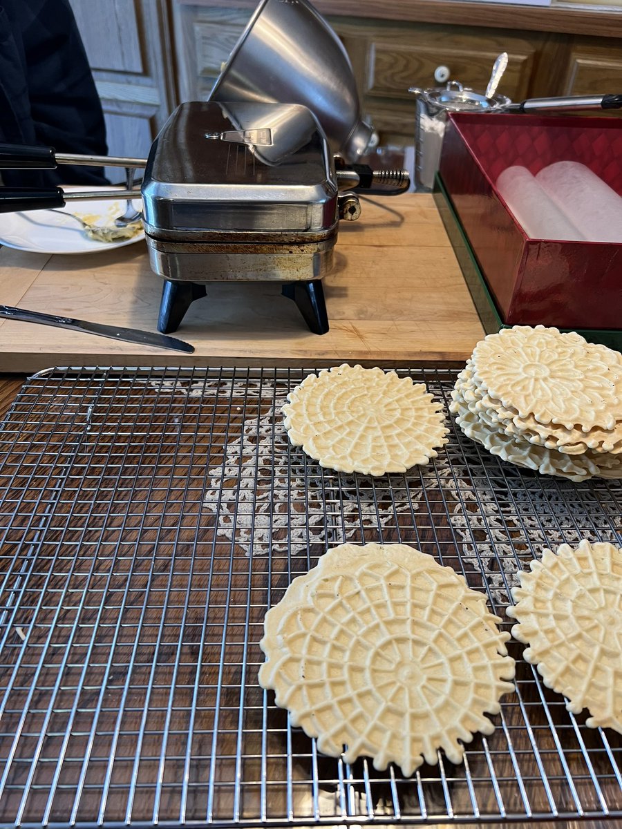 NDudzenski's tweet photo. Traditions…making pizzelles with my dad and drinking some eggnog 🎄🎅🏼
#PE503 https://t.co/GflK2SMehl