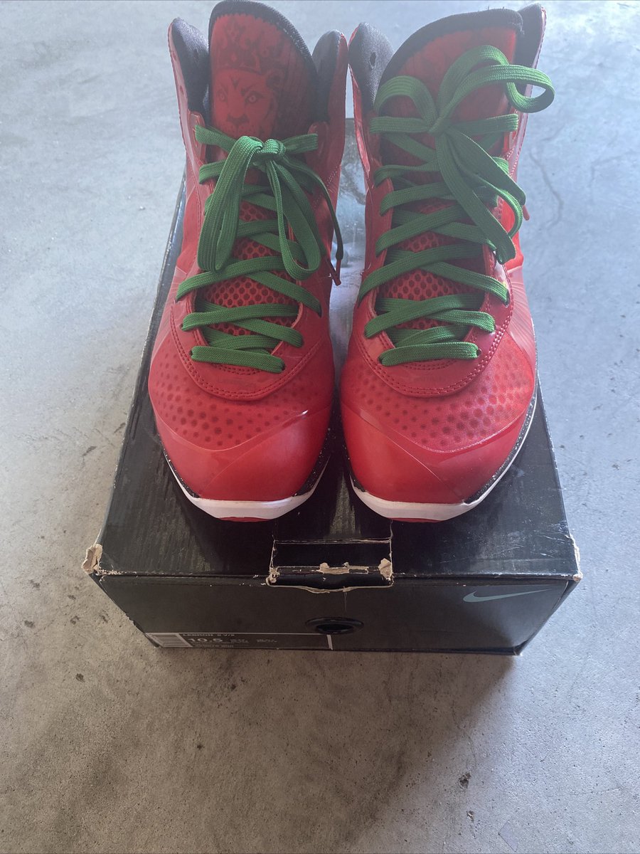 MrGetPaidDaily's tweet photo. @iAmTMCII @CrepProtect My Christmas 8’s could use some TLC. Lol https://t.co/UYZmNTrNVH