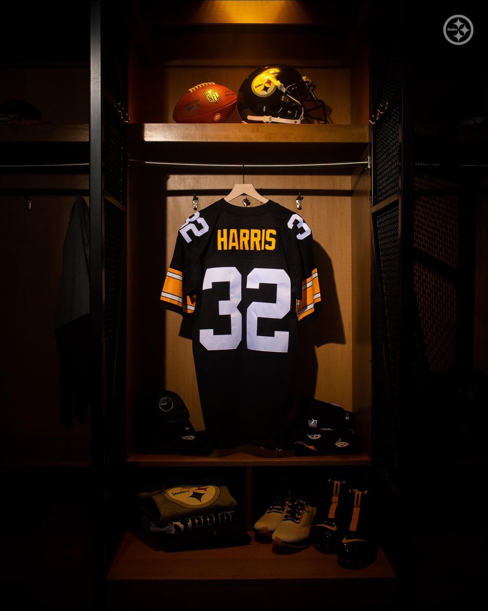 mmisquez's tweet photo. #Steelers #ImmaculateReception #FrancoHarris https://t.co/lgpBbfHD3Z
