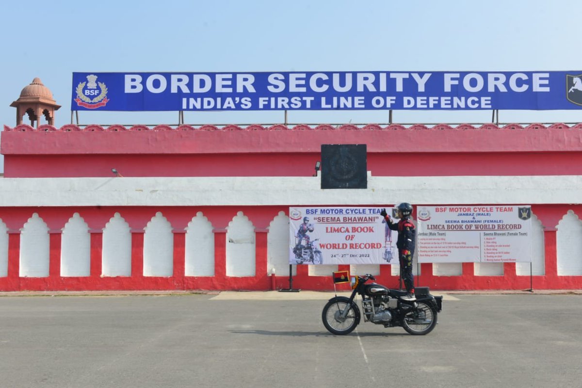 DDNewslive's tweet photo. Inspector Himanshu Sirohi, Captain of @SeemaBhawaniBSF All Women Motorcycle Team of #BSF sets #LimcaWorldRecord for ‘LONGEST STANDING RIDE ON SIDE BRACKET ON ROYAL ENFIELD 350 CC (SOLO EVENT)’ by riding without break for 6 hr 03 min 03 sec covering 178.6 km. https://t.co/sWNjkmxkYh